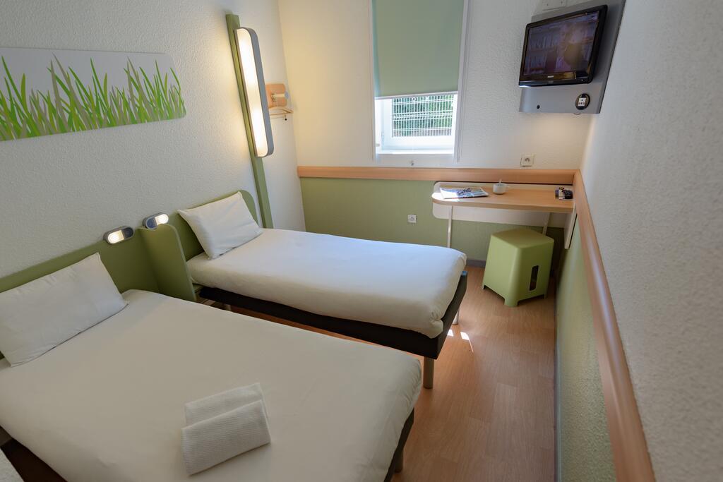 Ibis Budget Avignon Nord Le Pontet  Bagian luar foto