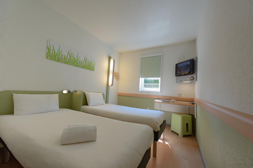 Ibis Budget Avignon Nord Le Pontet  Bagian luar foto