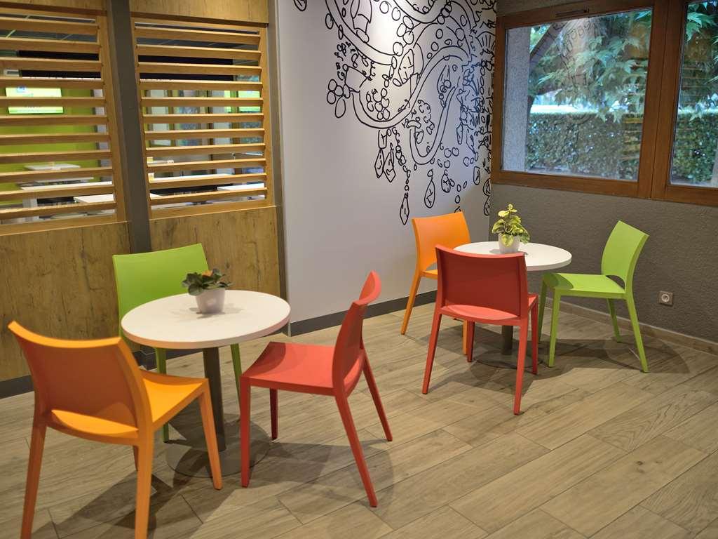 Ibis Budget Avignon Nord Le Pontet  Bagian luar foto